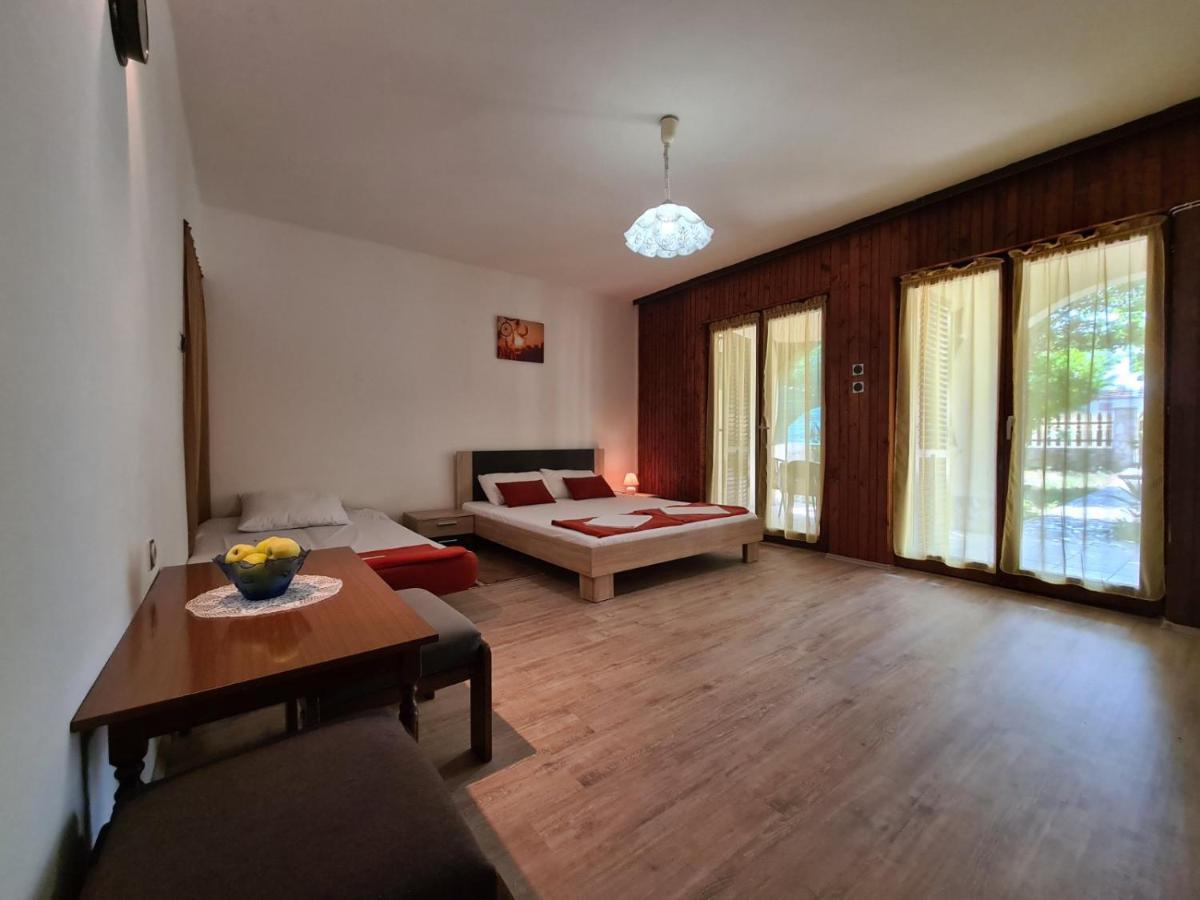 Apartments Zlatko 1397 Štinjan Kültér fotó