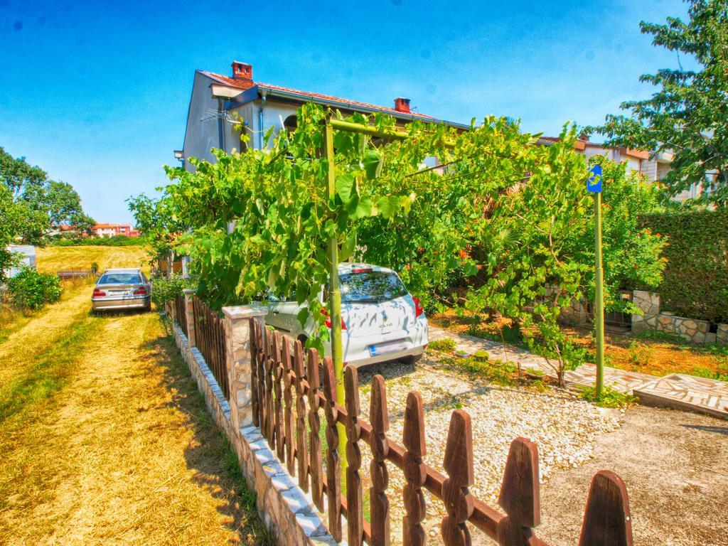 Apartments Zlatko 1397 Štinjan Kültér fotó